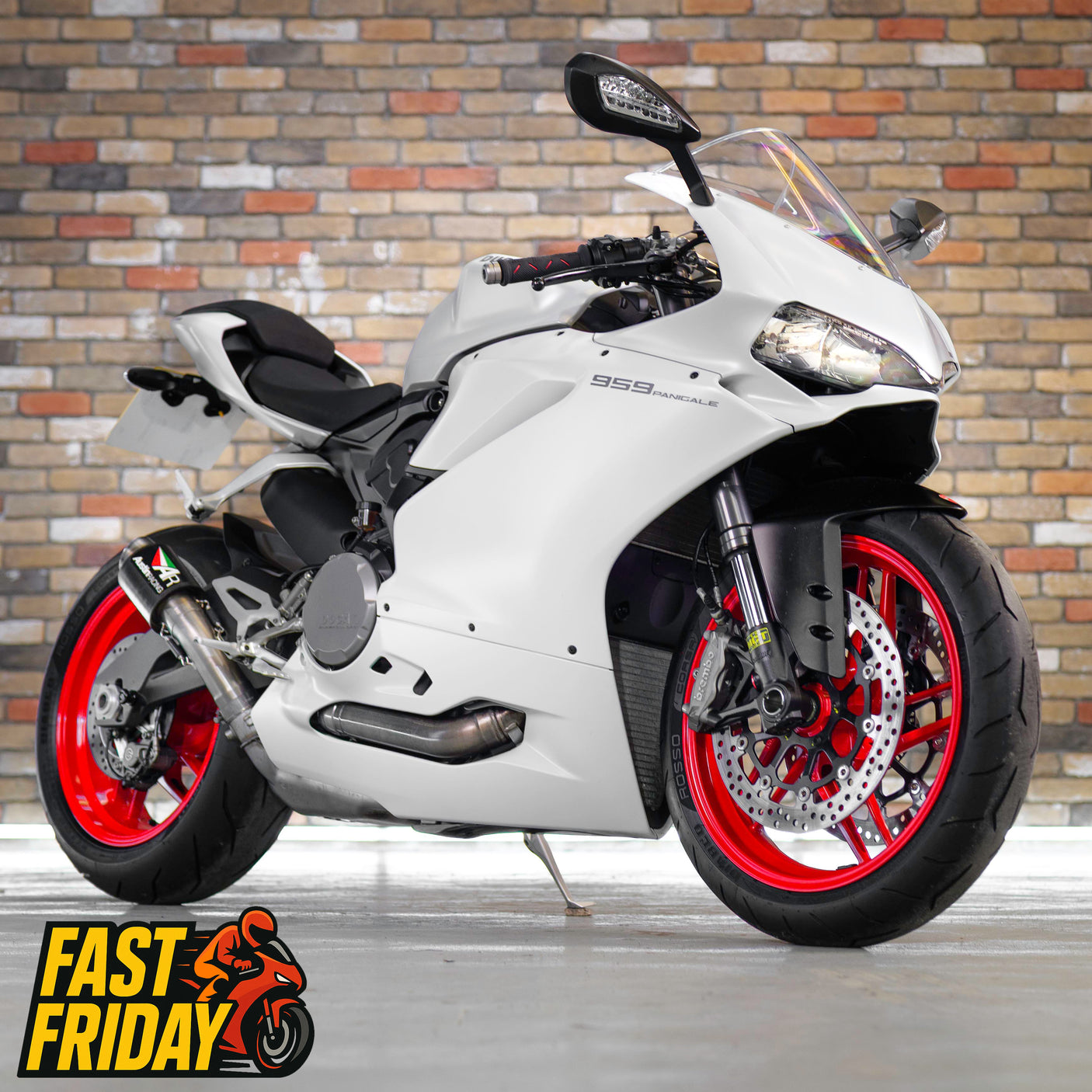 FAST FRIDAY: Ducati Panigale 959 Corse + £500