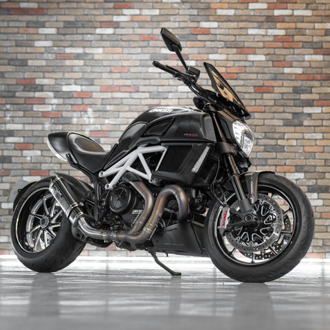 Awesome Ducati Diavel Carbon  + £1,000