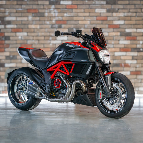 Ducati Diavel Carbon with Twin Termi Exhausts!