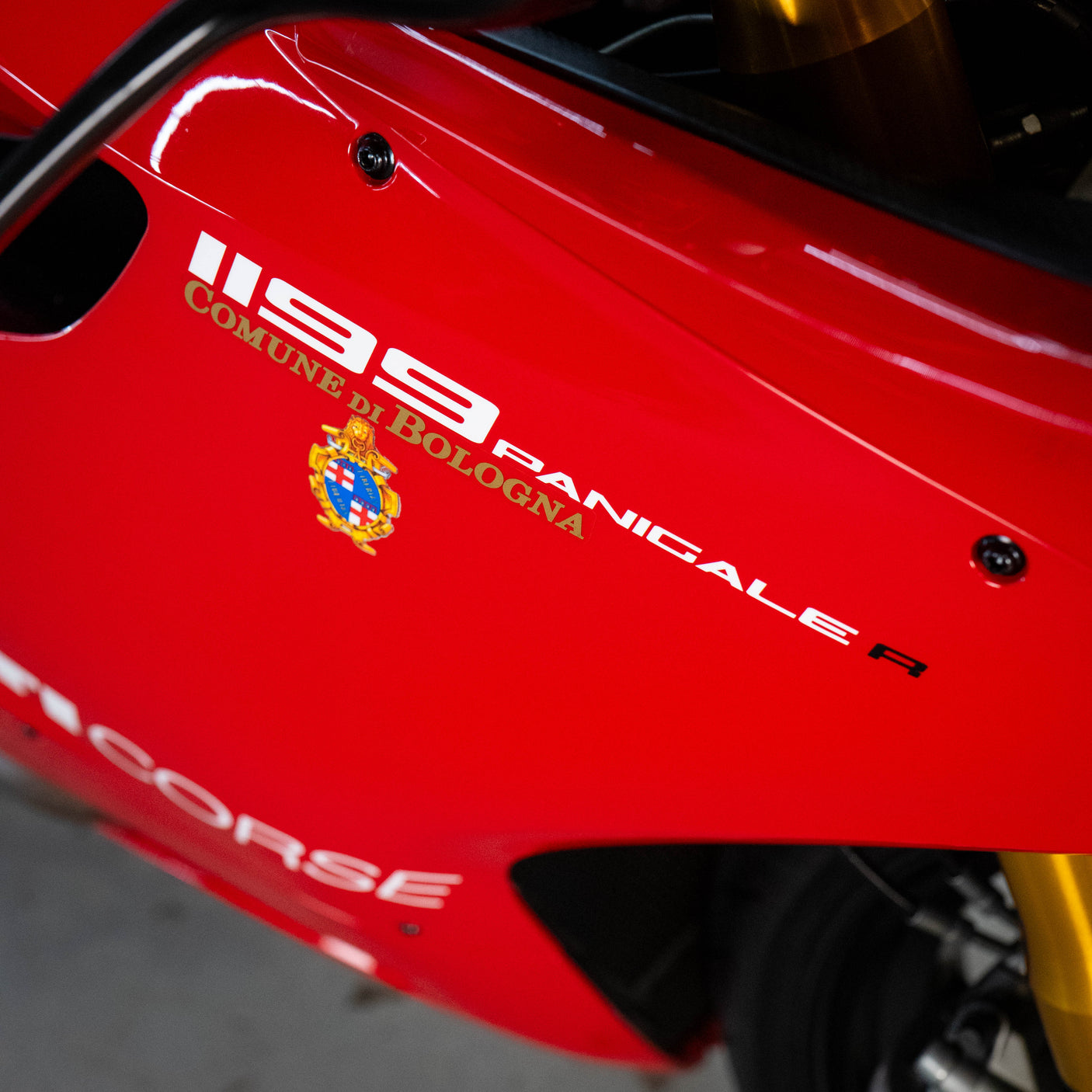Fast Friday: INSANE Ducati Panigale R + £1000 cash