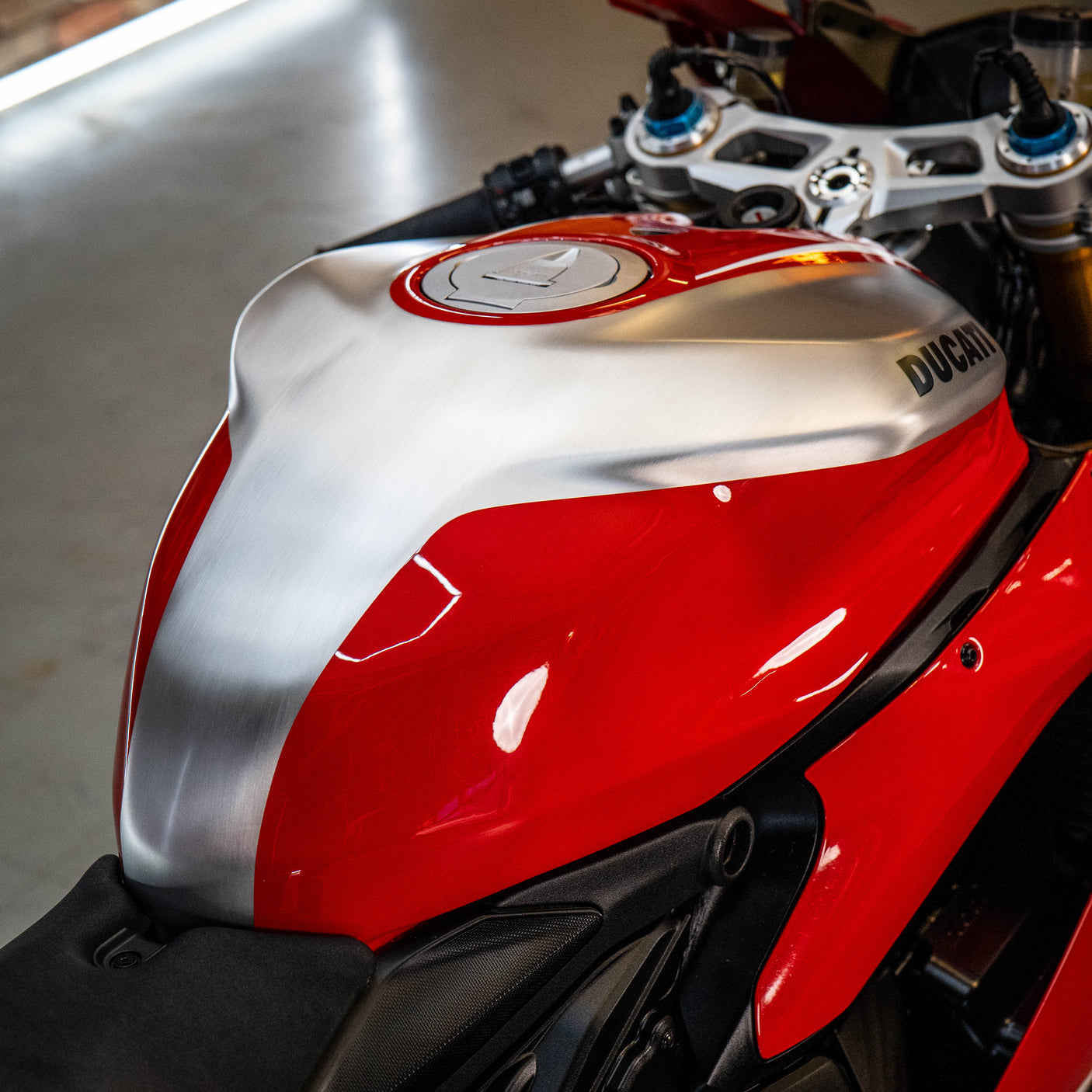 Fast Friday: INSANE Ducati Panigale R + £1000 cash