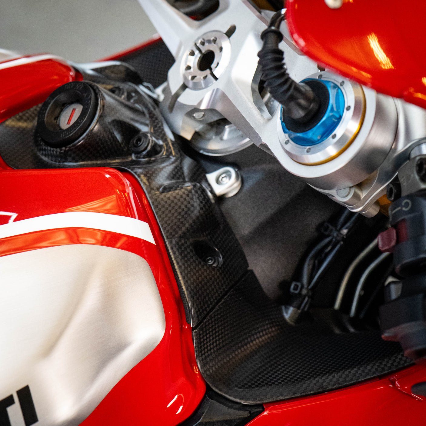 Fast Friday: INSANE Ducati Panigale R + £1000 cash