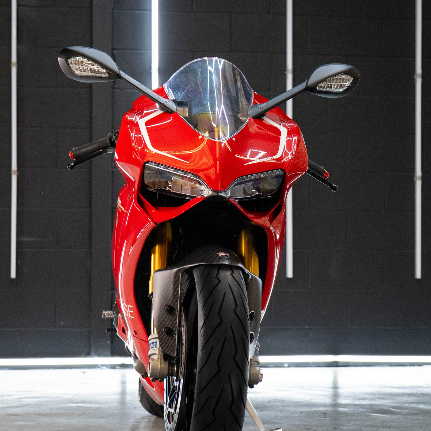 Fast Friday: INSANE Ducati Panigale R + £1000 cash