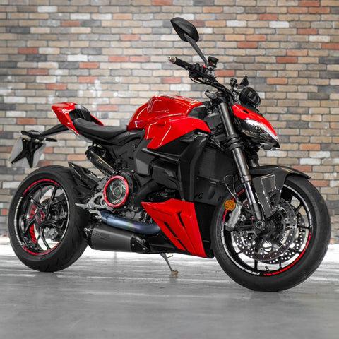 Insane 2023 Ducati Streetfighter + £2,000