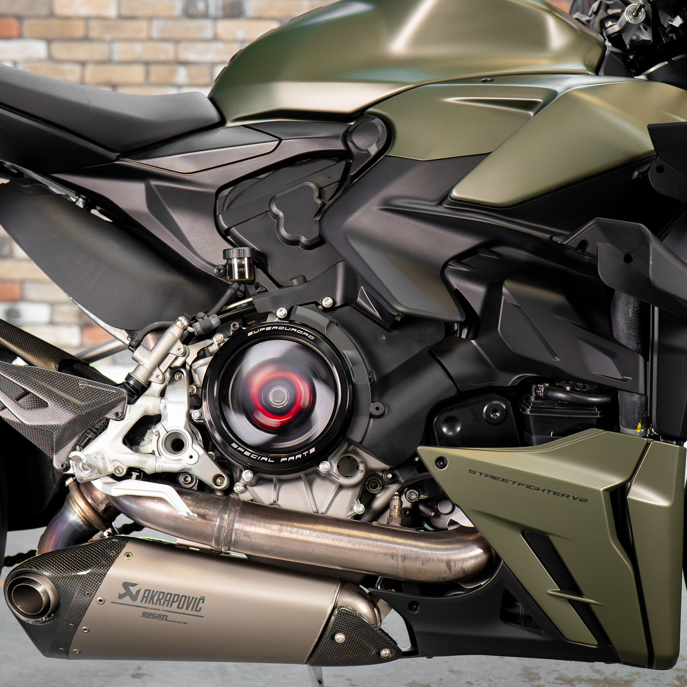 Fast Friday: INSANE 2023 Ducati Streetfighter + £1000 cash