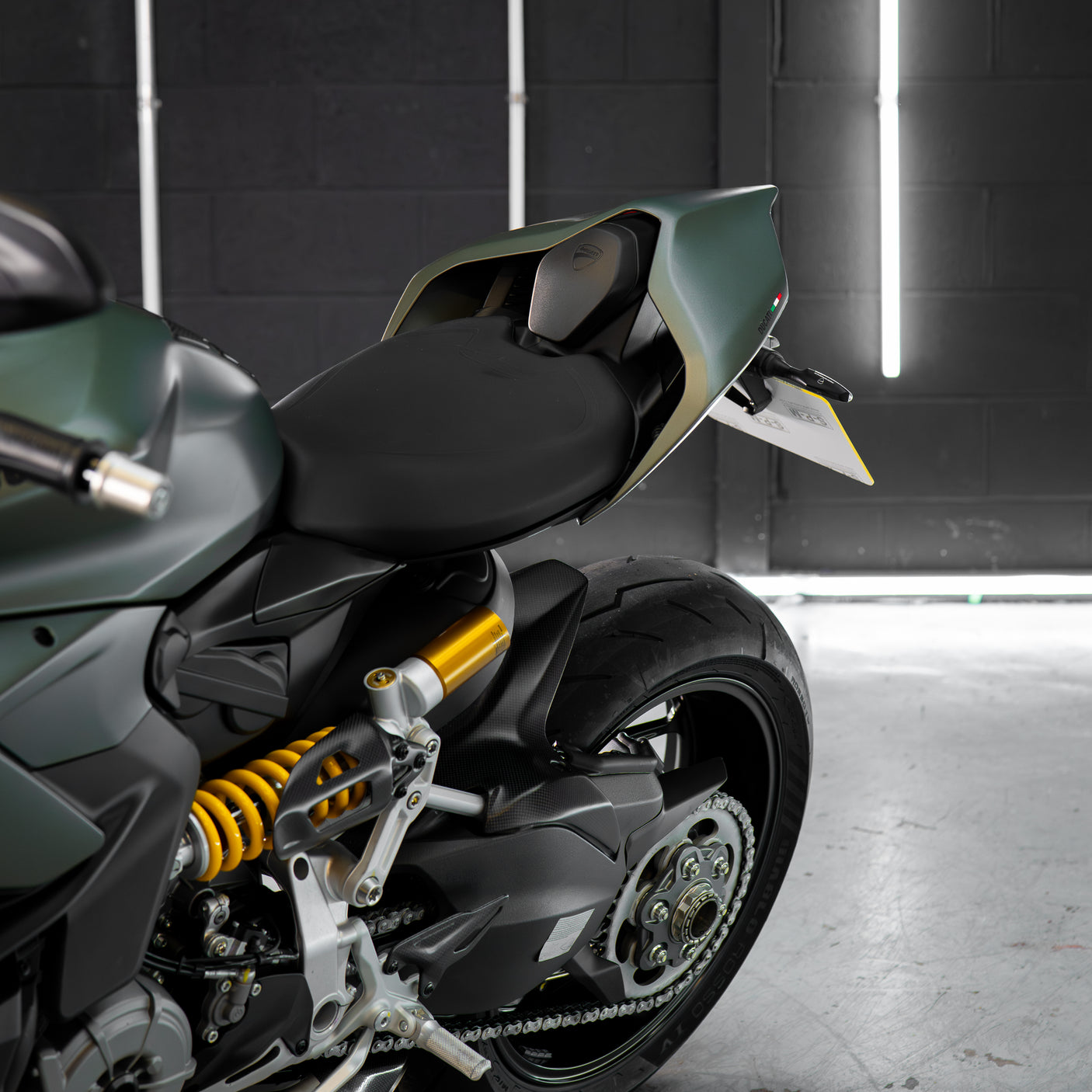 Fast Friday: INSANE 2023 Ducati Streetfighter + £1000 cash