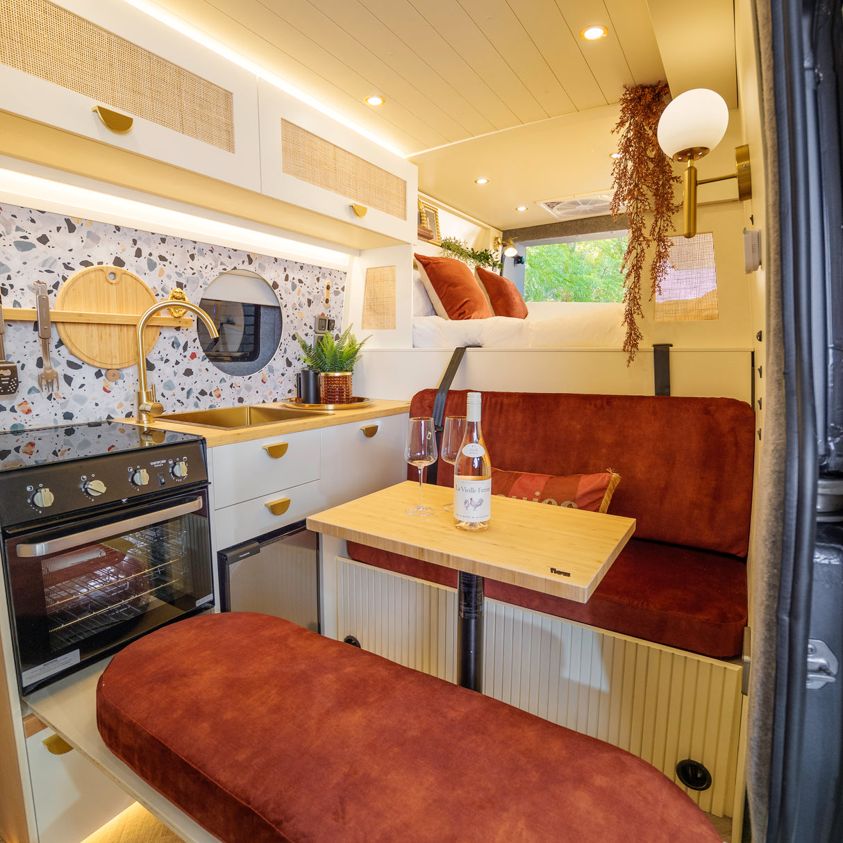 Florence - Fully Off Grid Super Lux 4 berth Campervan + £5000