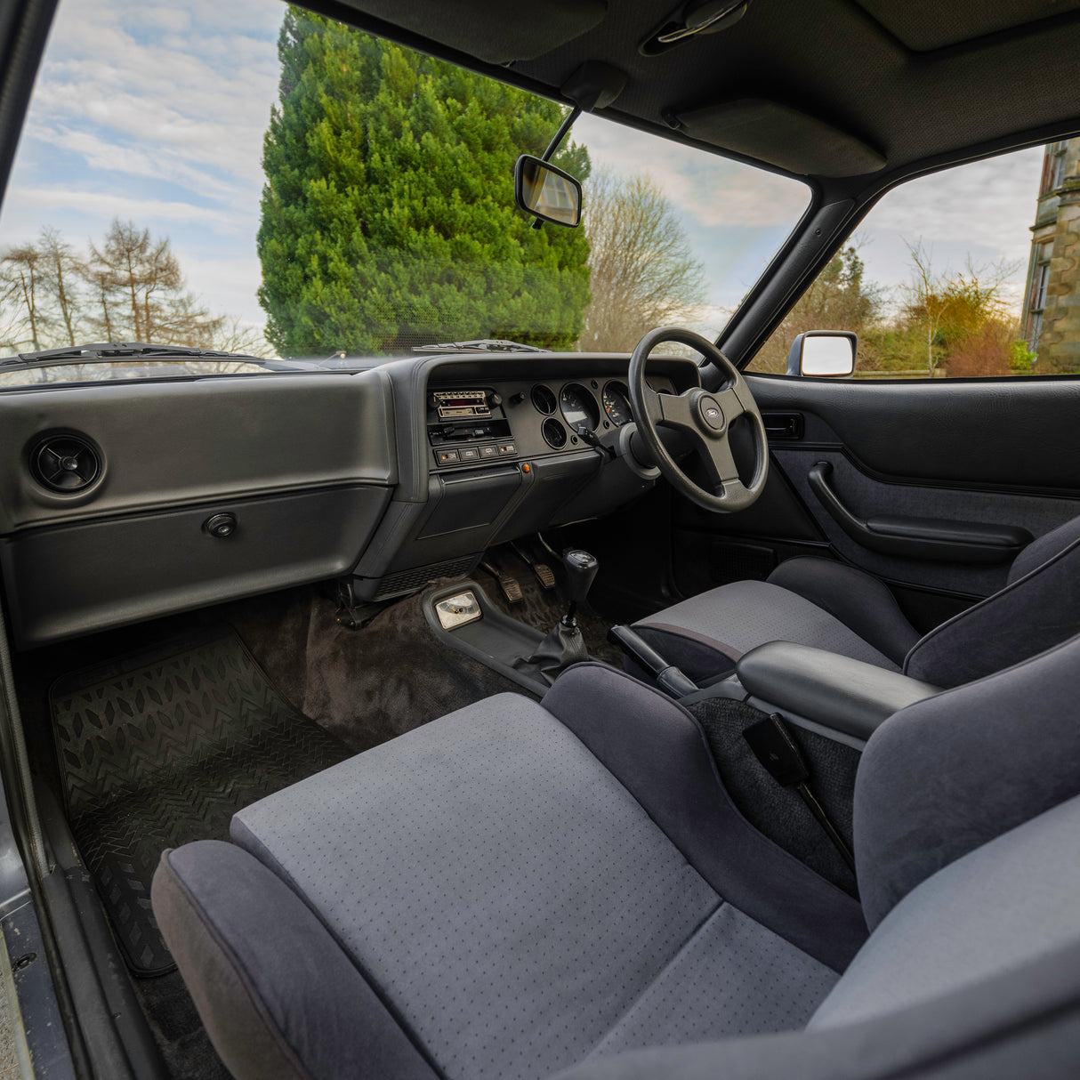 Low Mileage 1983 Ford Capri 2.8 Injection - Super clean!