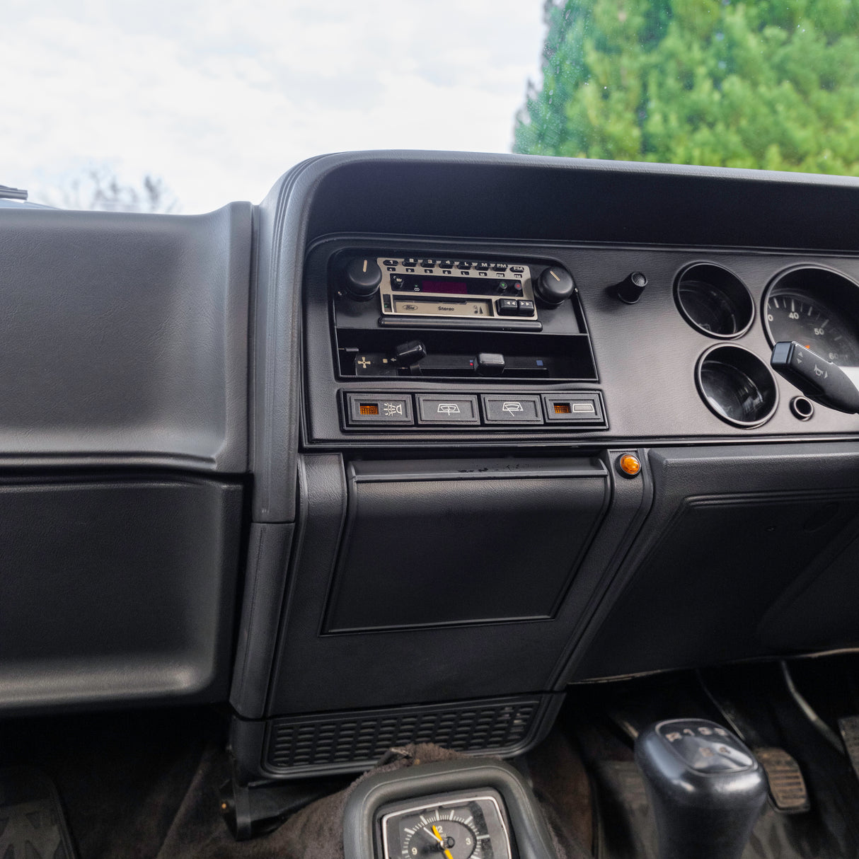 Low Mileage 1983 Ford Capri 2.8 Injection - Super clean!