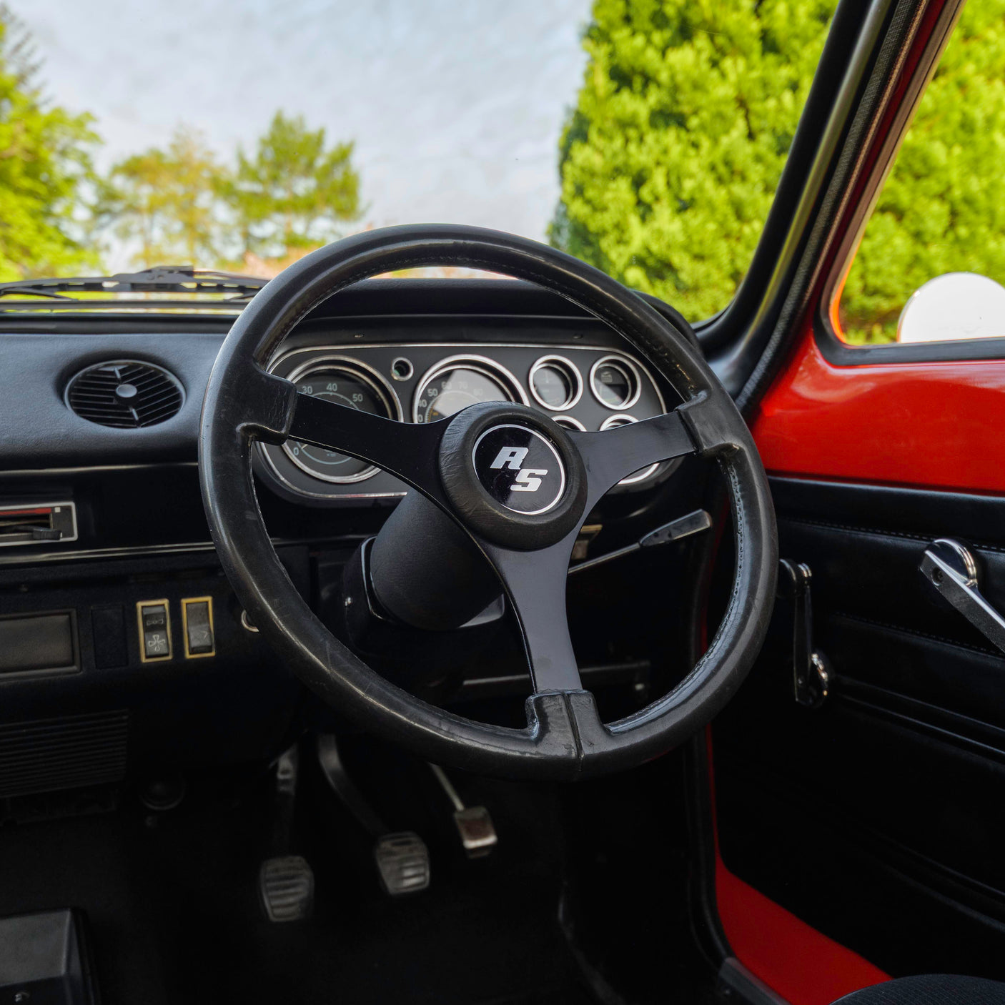 Bangers & Cash Featured  1973 Ford Escort Mk1 Mexico + £5000