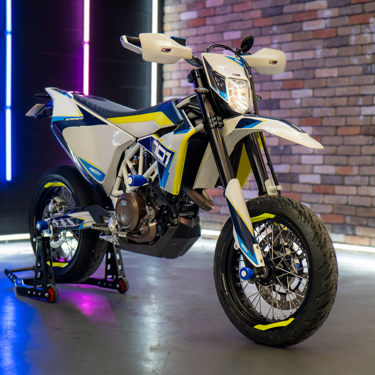 Insane Husqvarna 701 Super Moto