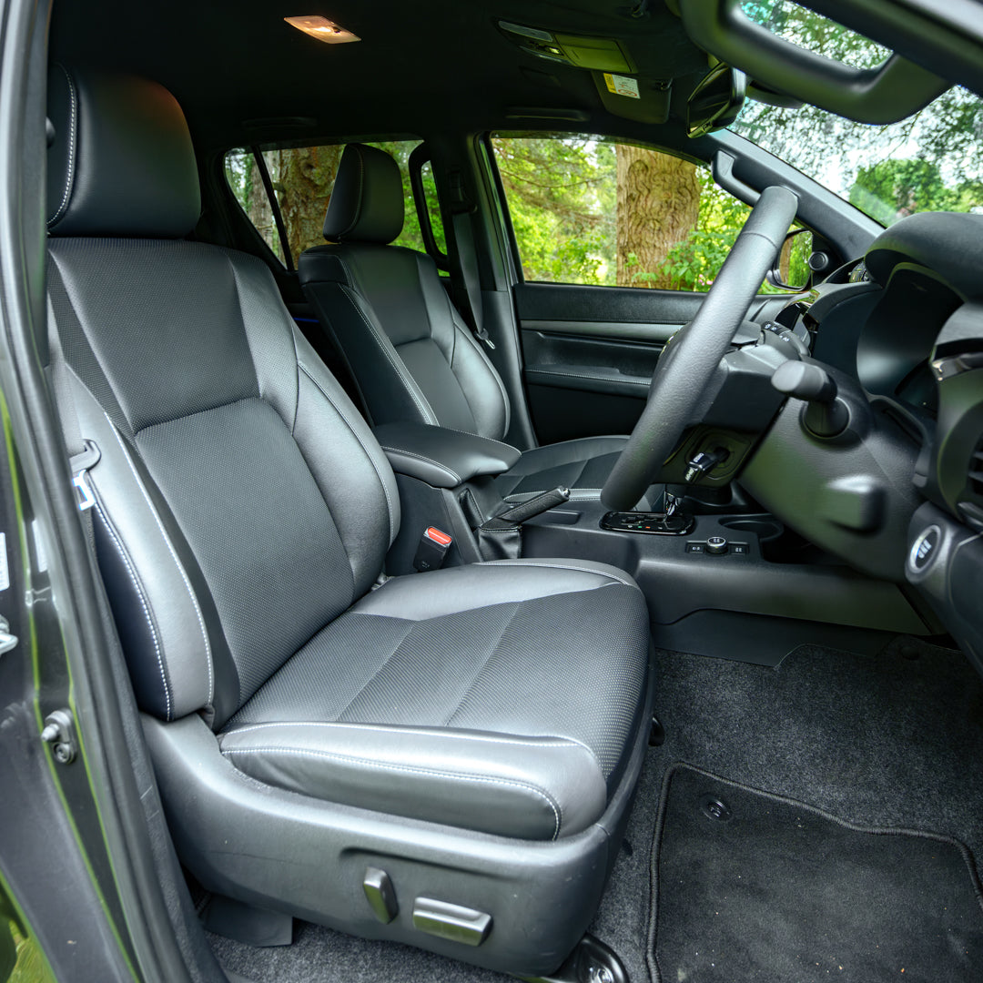 2025 Toyota Hilux Invincible X
