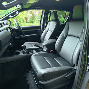 2025 Toyota Hilux Invincible X