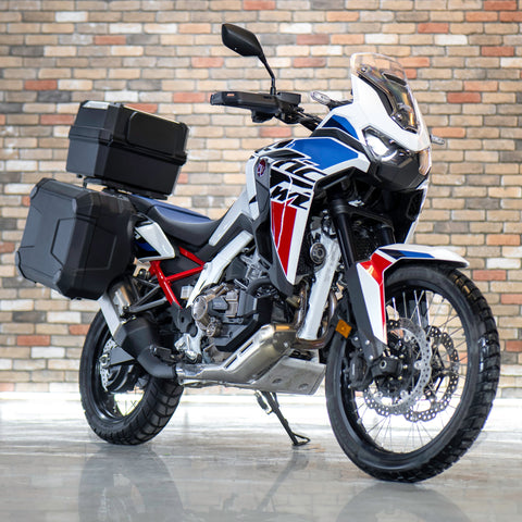 2021 Honda Africa Twin 1100 DCT - with Luggage or £9000