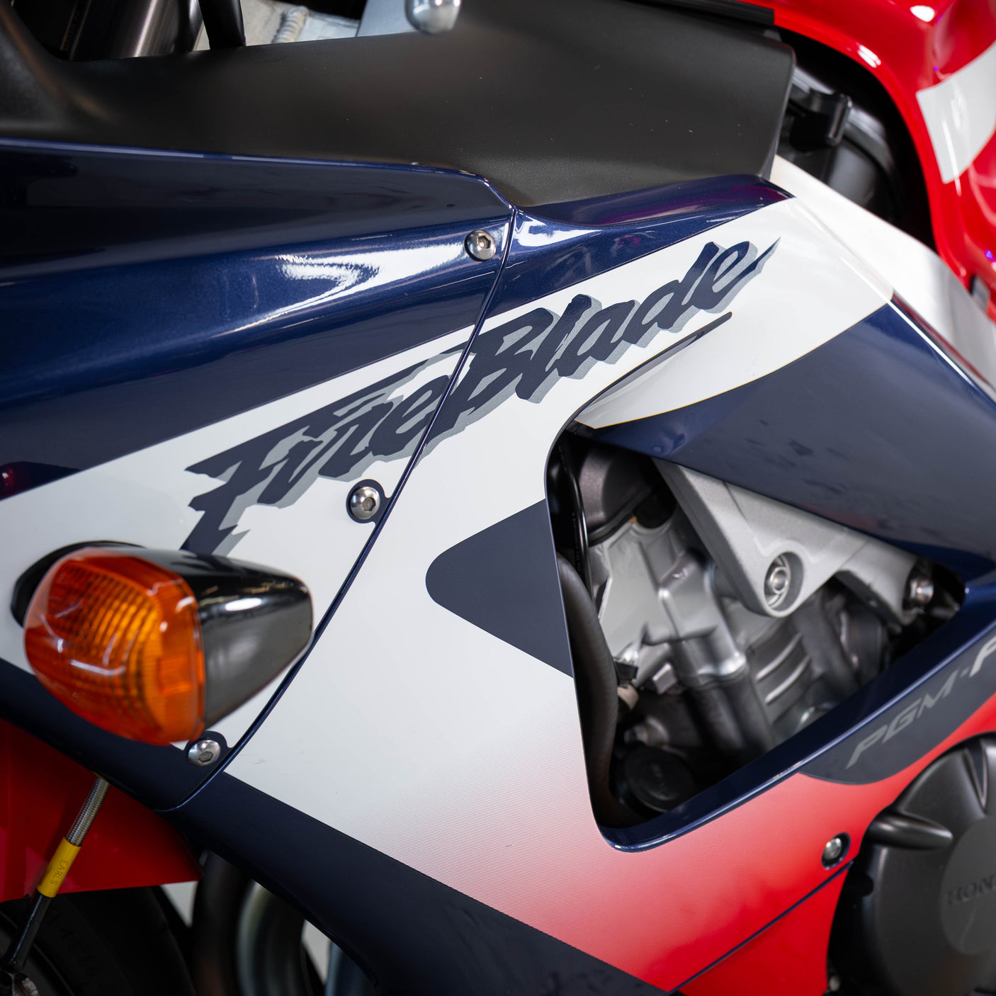 Minted 2001 Honda Fireblade 929
