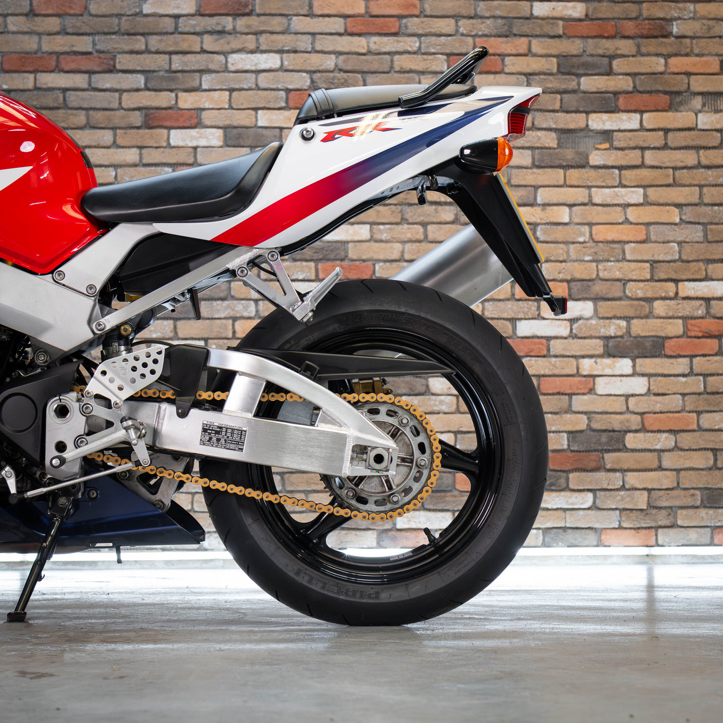 Minted 2001 Honda Fireblade 929