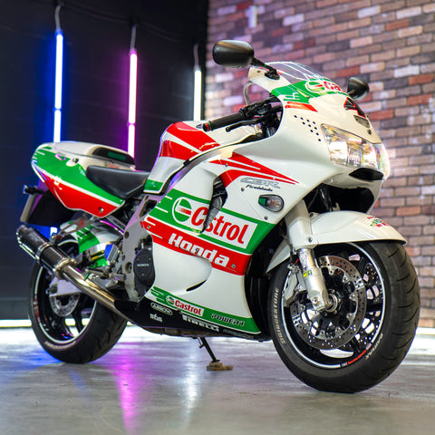 FLASH COMP: 2000 Classic CBR900RR Honda Fireblade