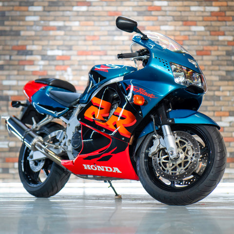 Low Odds 1999 Honda Fireblade 900RR