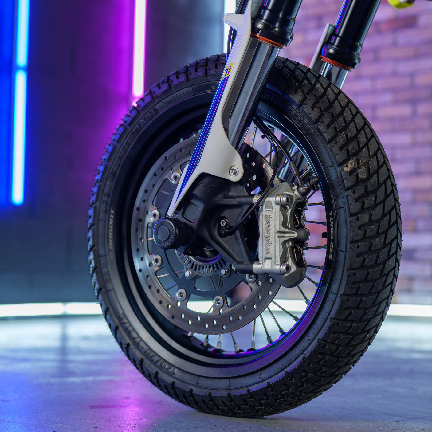 LOW ODDS: HUSQVARNA 701 SUPERMOTO