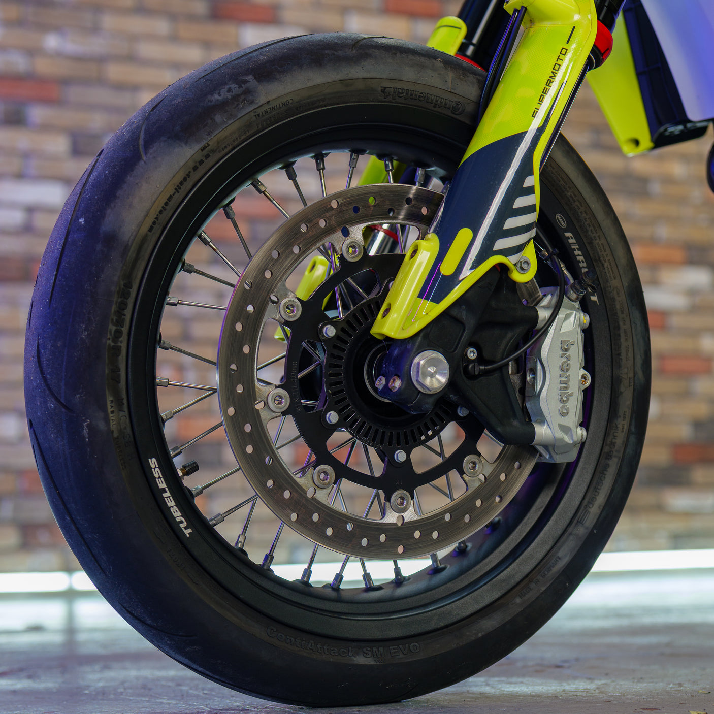 2022 Husqvarna 701 Supermoto + £1000 cash