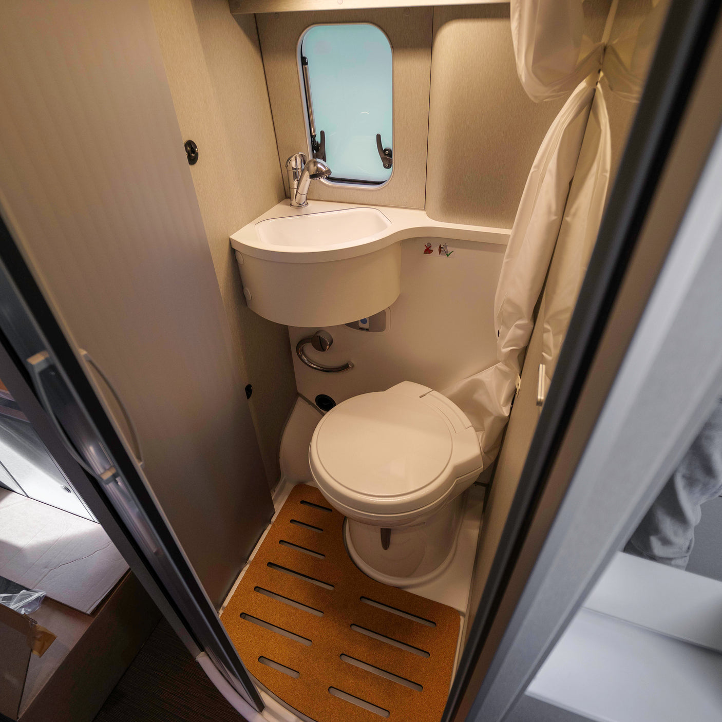 Brand New Hymer Free Campus 600 4 berth camper + £5000