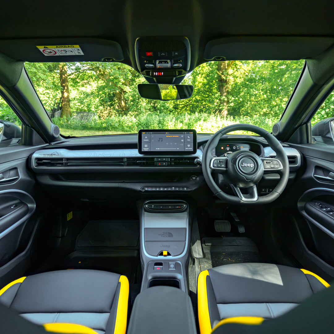 Brand New Jeep Avenger + Tent Box 2.0