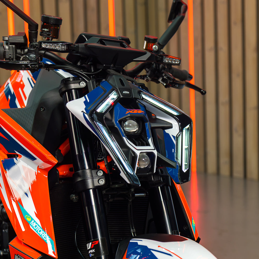 CUSTOM 2025 KTM 1390 DUKE EVO R