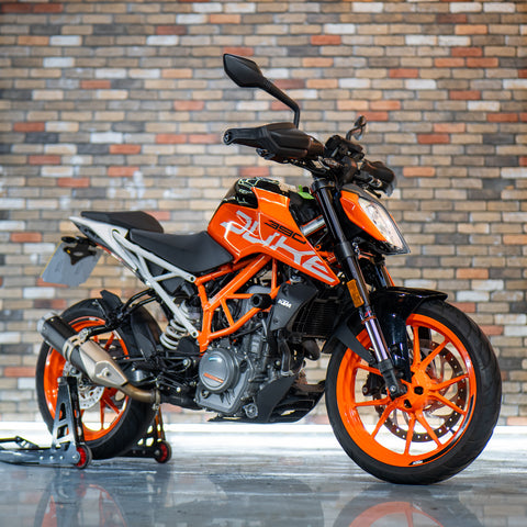 2020 KTM Duke 390 + £500