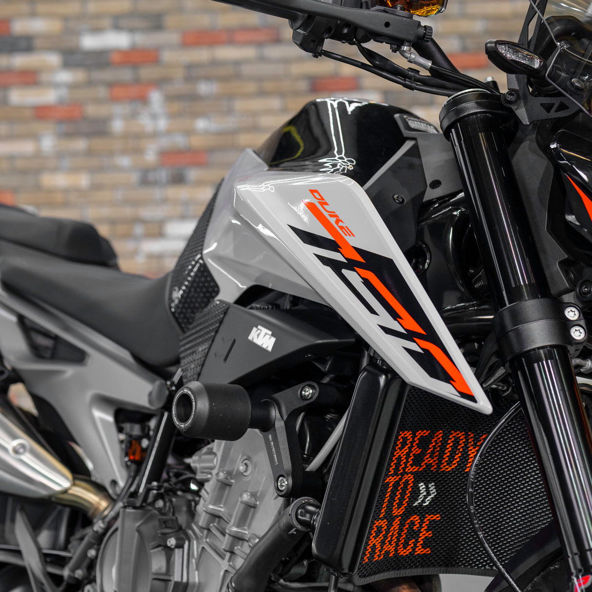 2023 KTM 790 Superduke + £500