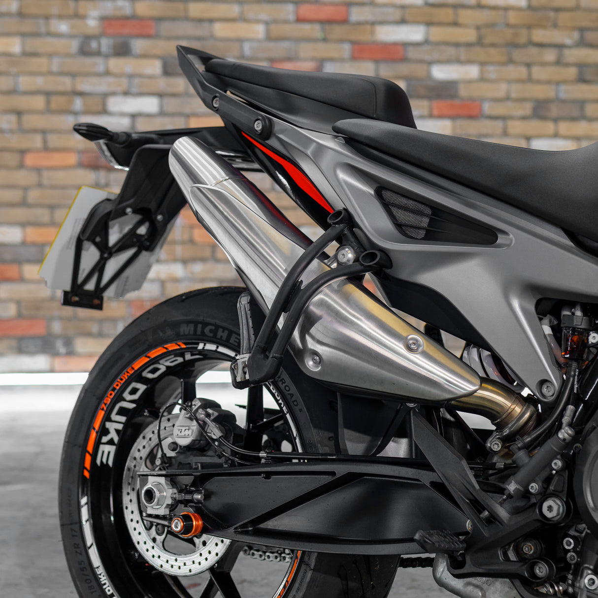 2023 KTM 790 Superduke + £500