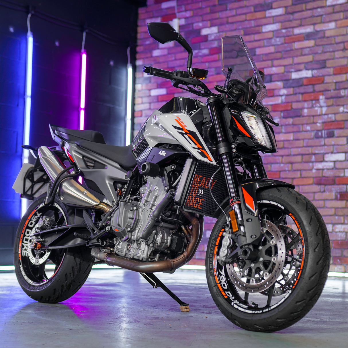 2023 KTM 790 Superduke + £500