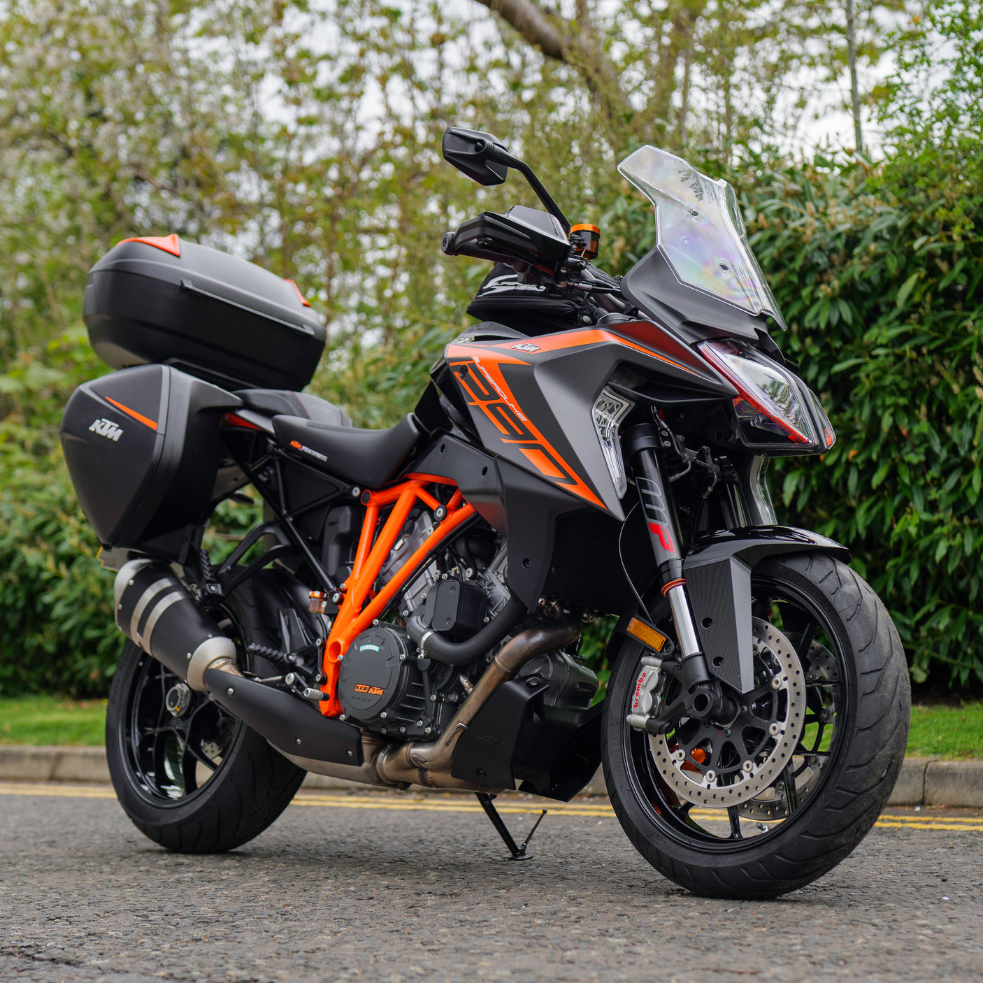 KTM 1290 SUPERDUKE GT + £1000 CASH
