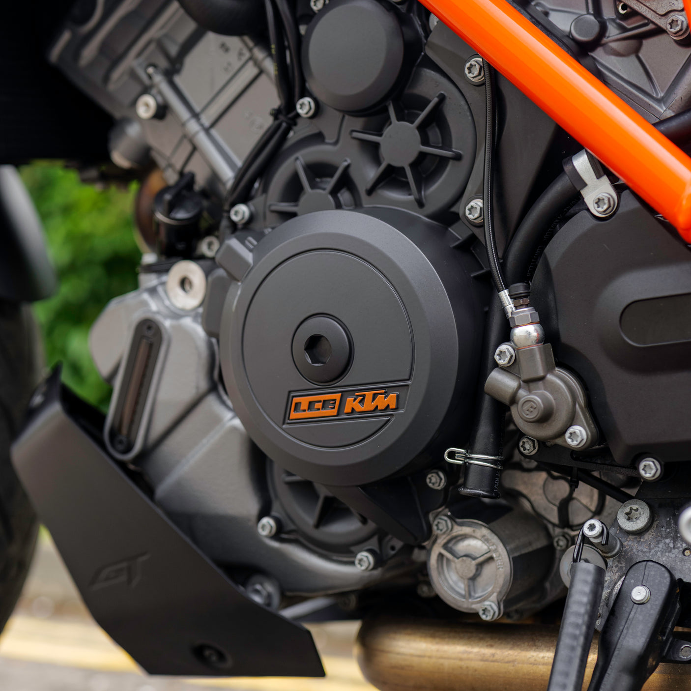KTM 1290 SUPERDUKE GT + £1000 CASH
