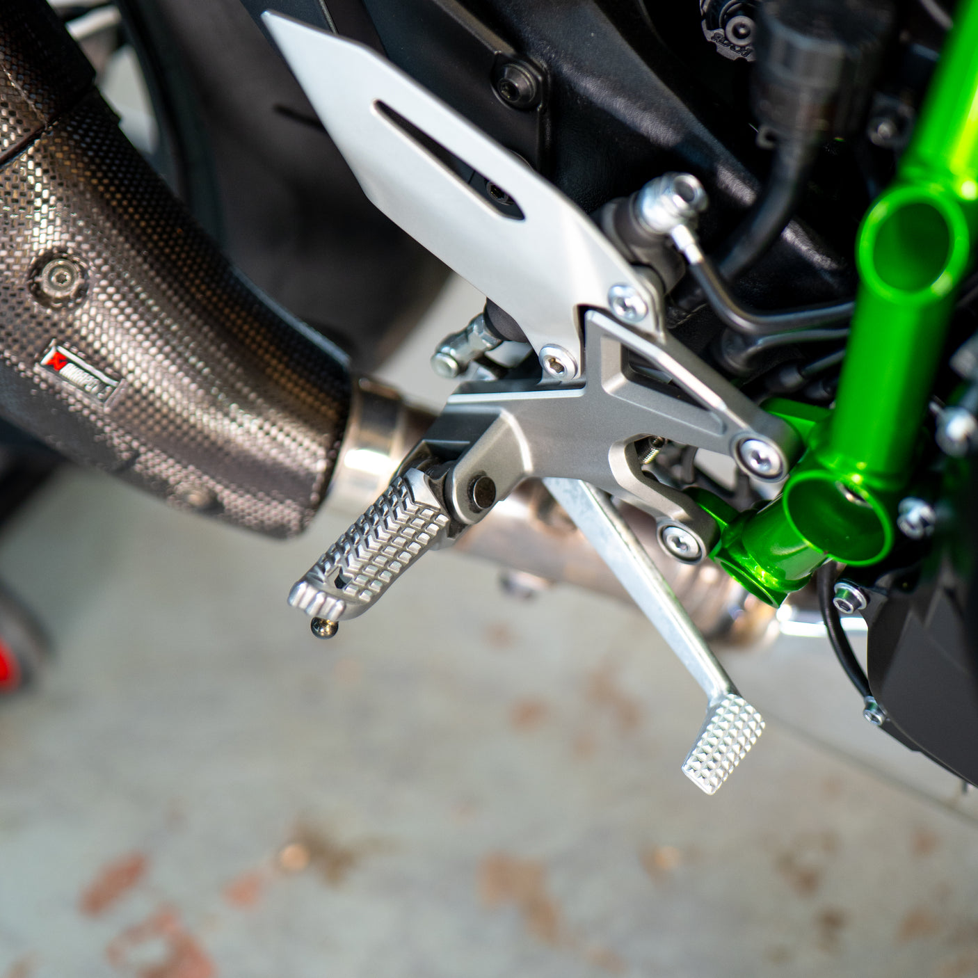 Supercharged Kawasaki H2 + £2000 cash