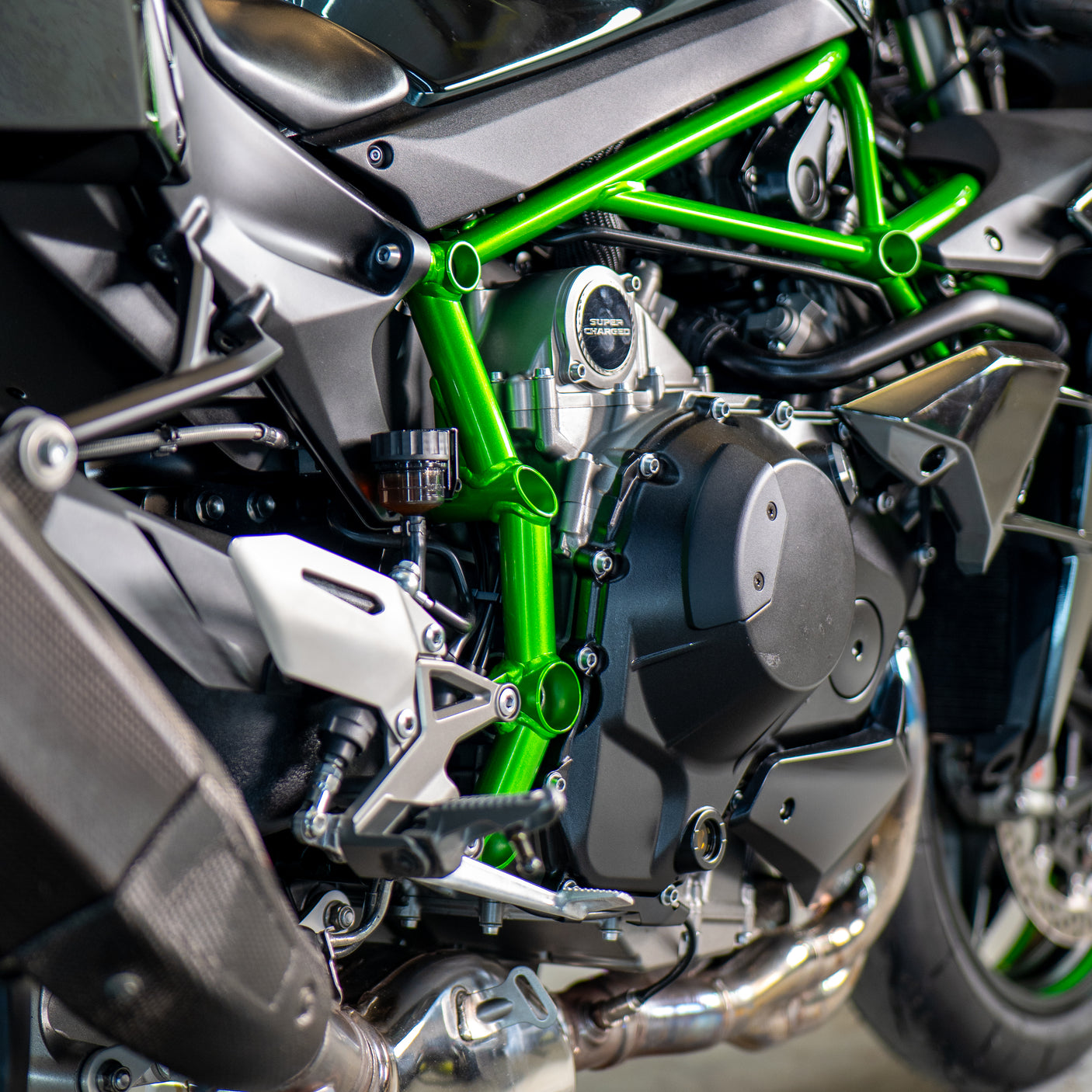 Supercharged Kawasaki H2 + £2000 cash