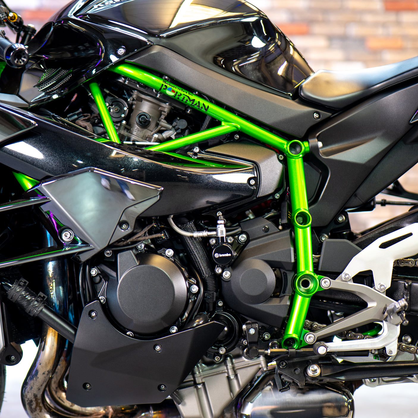 Supercharged Kawasaki H2 + £2000 cash