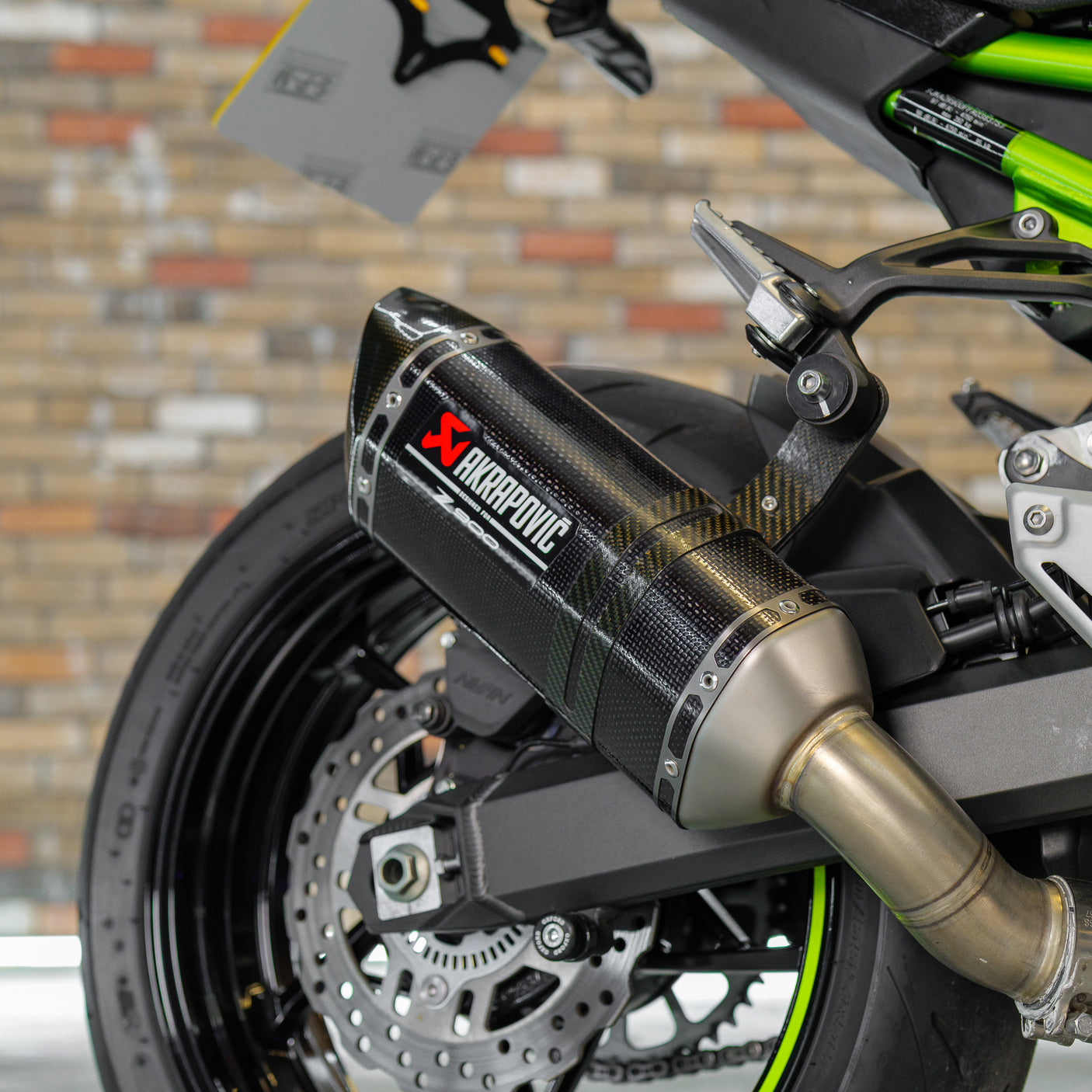 FAST FRIDAY: INSANE KAWASAKI Z900 + £1000