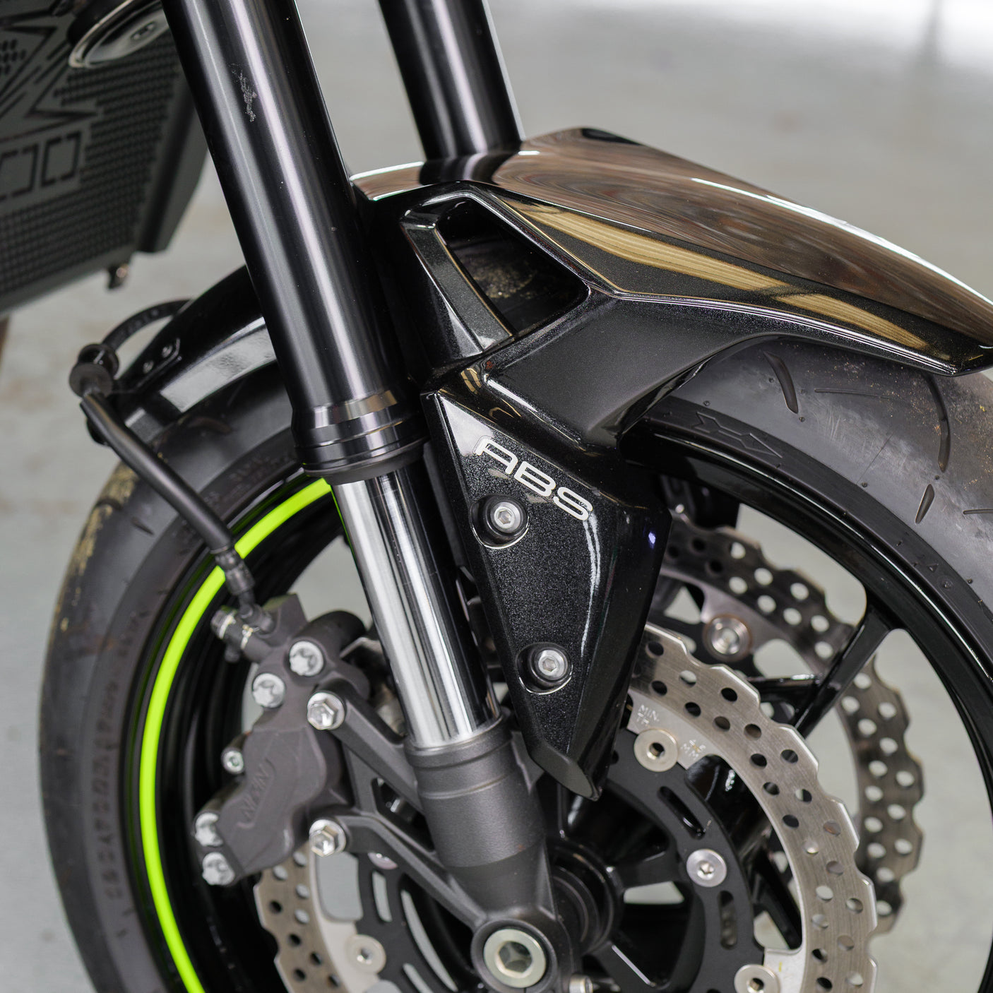 FAST FRIDAY: INSANE KAWASAKI Z900 + £1000