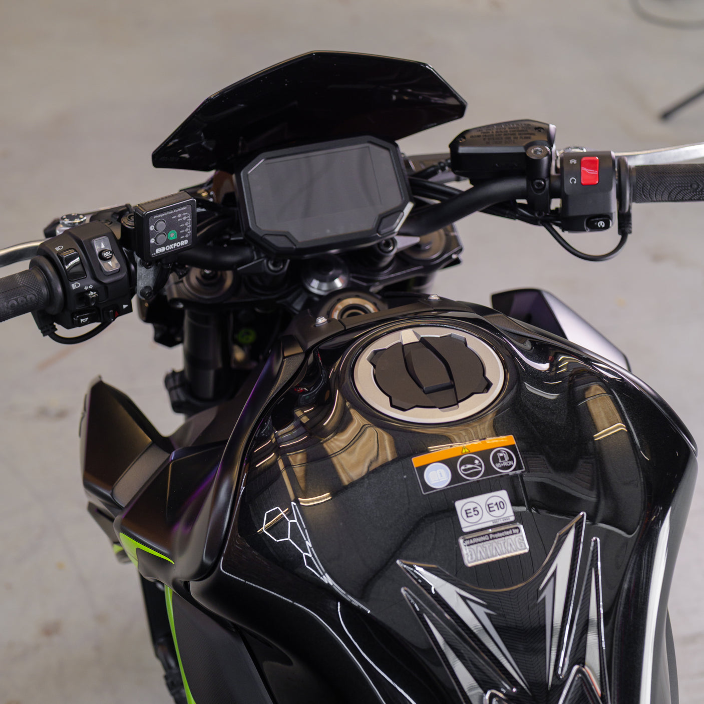 FAST FRIDAY: INSANE KAWASAKI Z900 + £1000