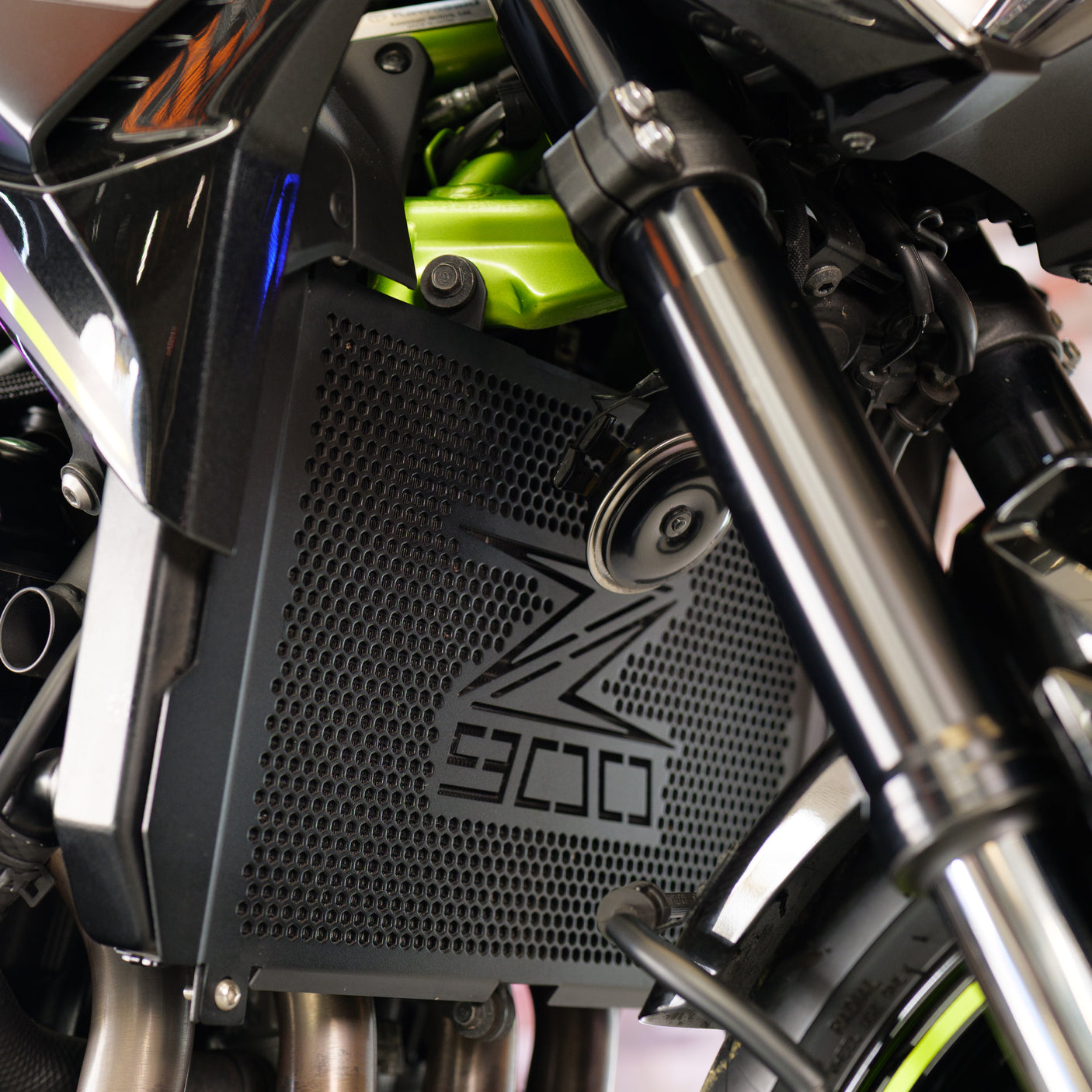 FAST FRIDAY: INSANE KAWASAKI Z900 + £1000