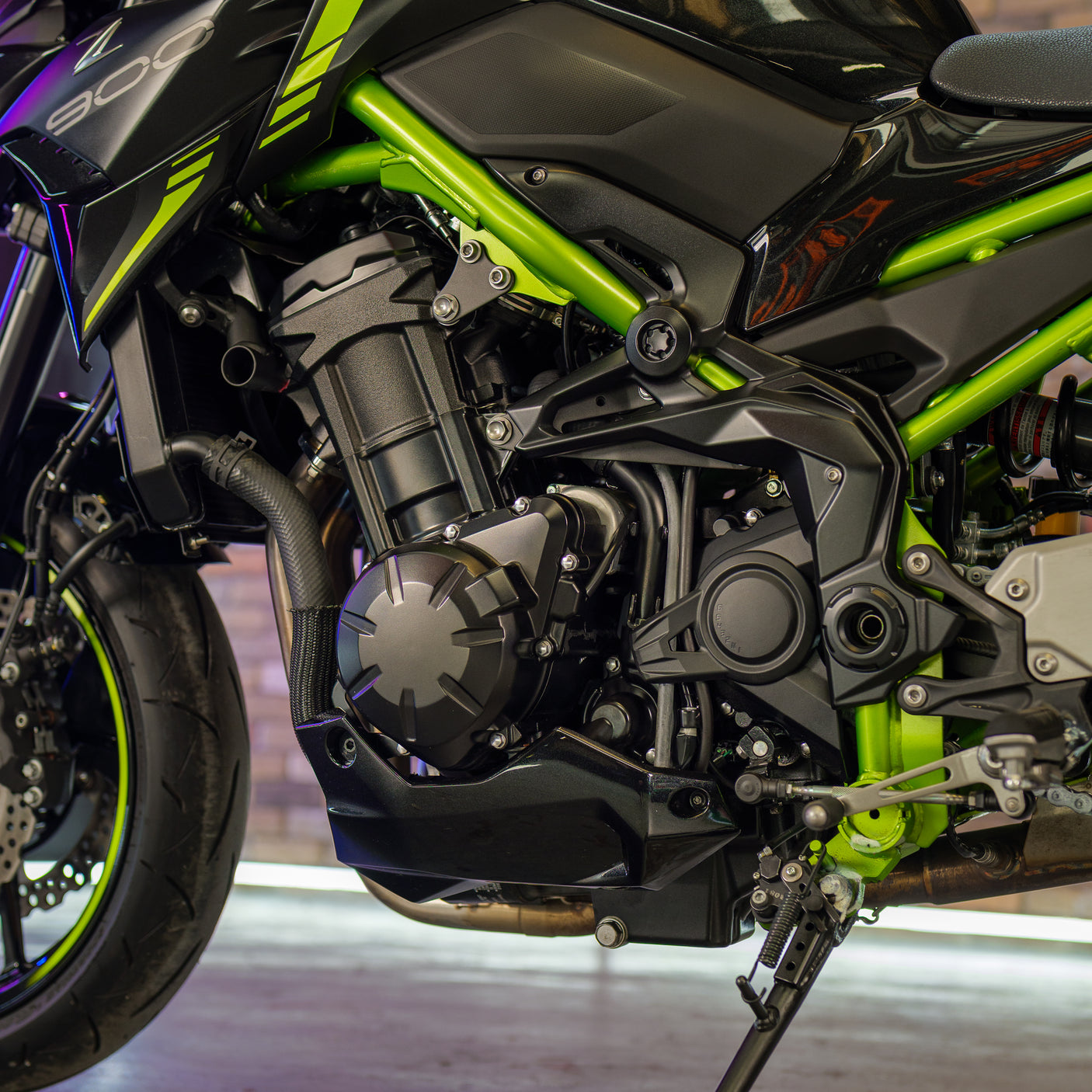 FAST FRIDAY: INSANE KAWASAKI Z900 + £1000