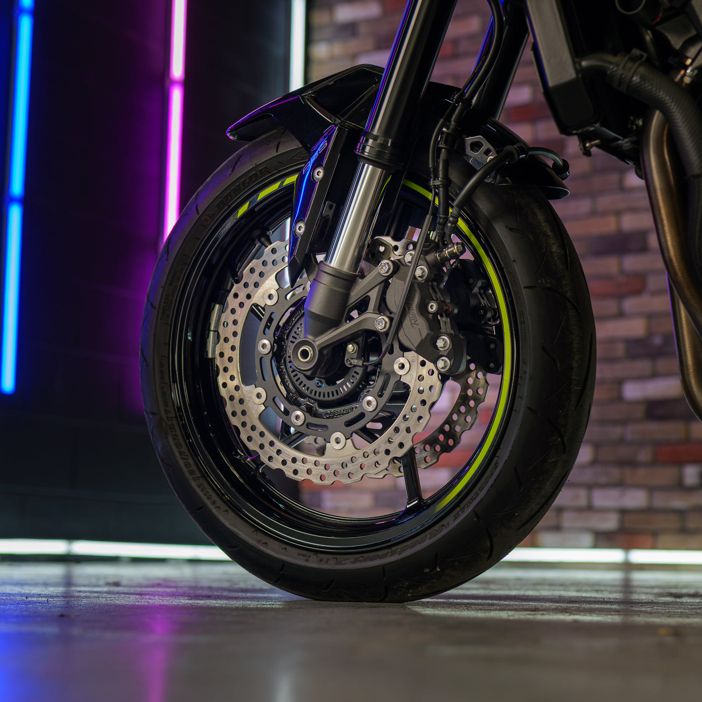 FAST FRIDAY: INSANE KAWASAKI Z900 + £1000