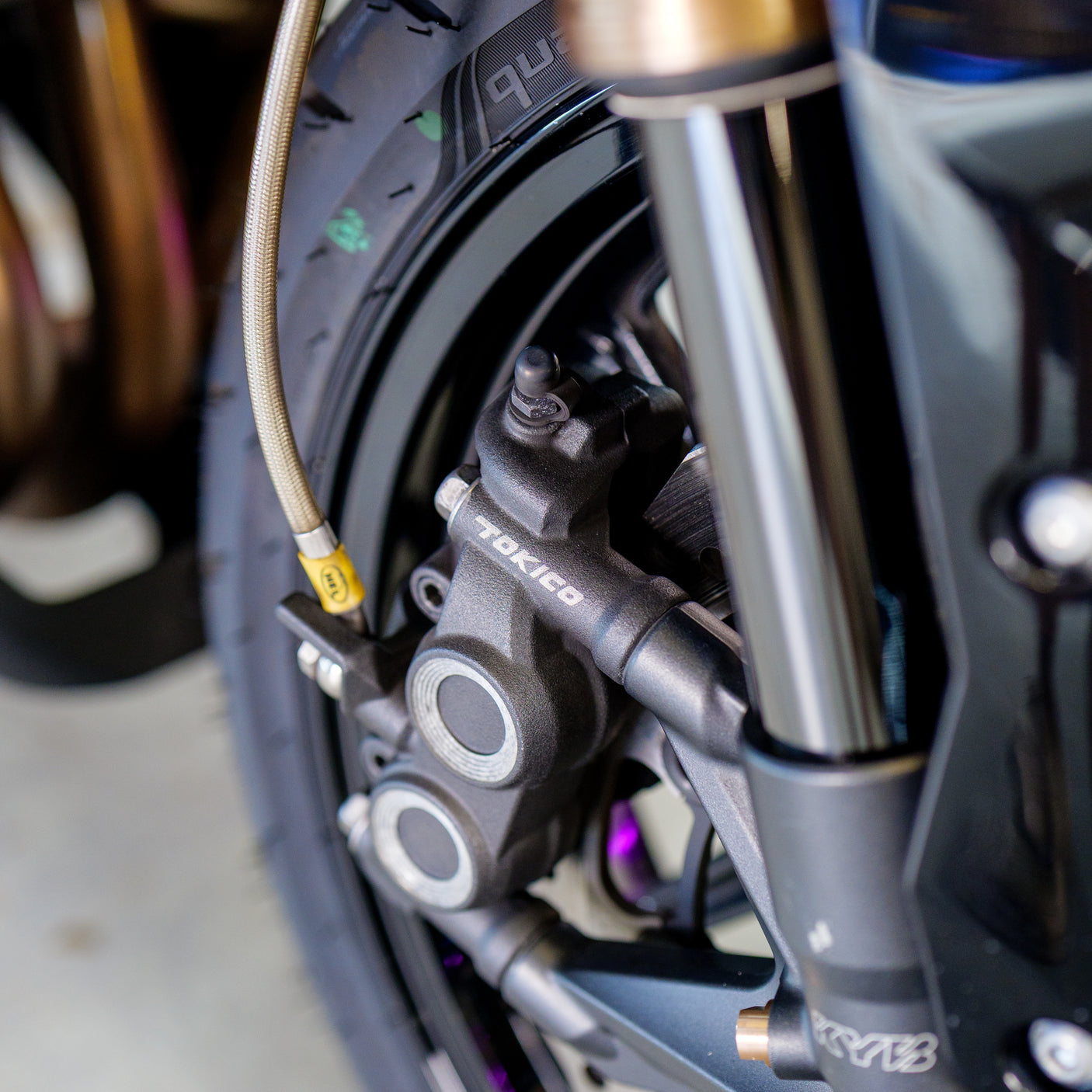 FAST FRIDAY: INSANE KAWASAKI ZX-10R