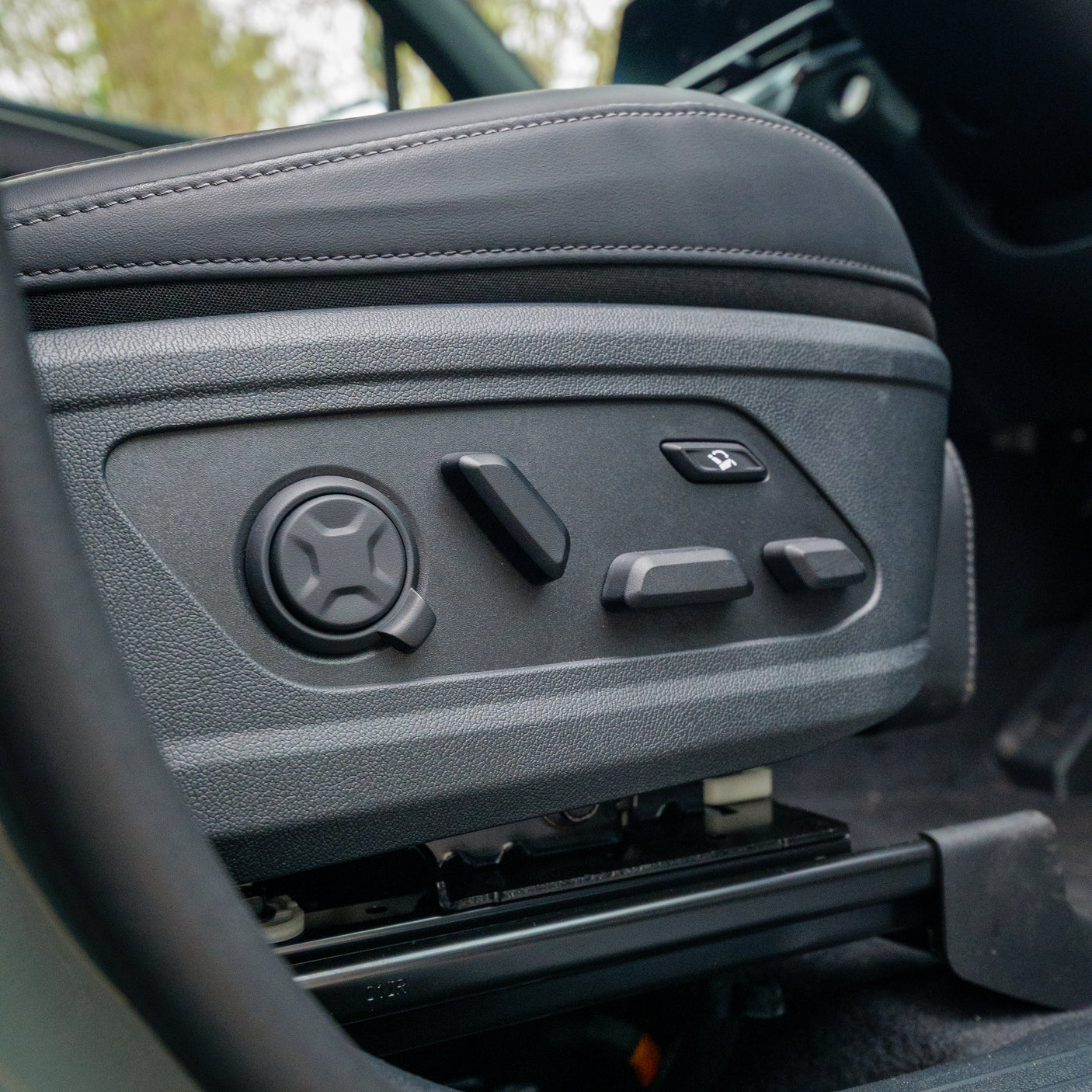 BRAND NEW Automatic 7 seat Kia Sorento 4