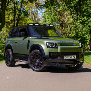 2025 Automatic Obsidian Land Rover Defender 90