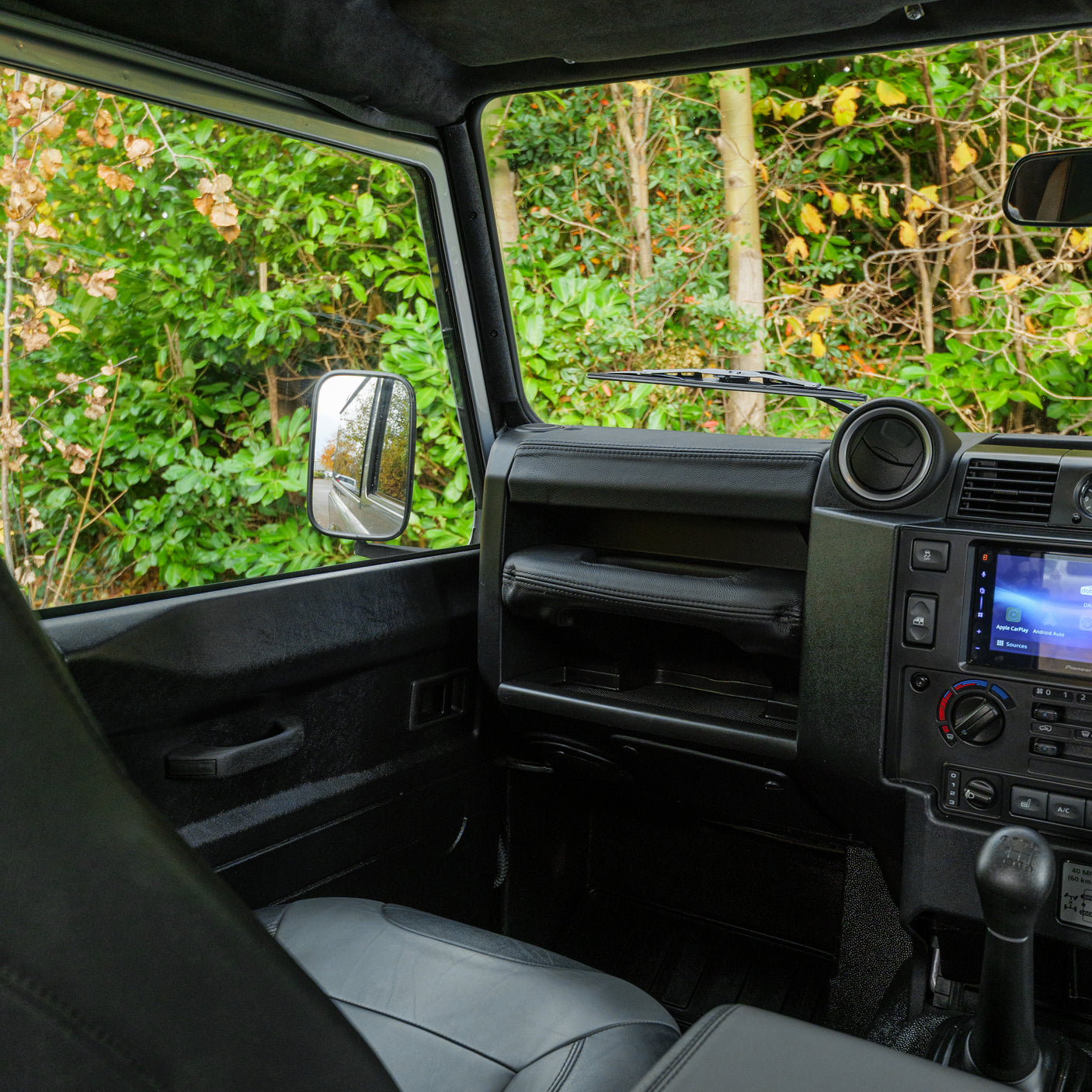Immaculate 2015 Land Rover Defender XS