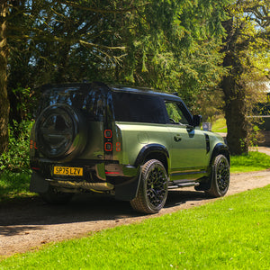 2025 Automatic Obsidian Land Rover Defender 90