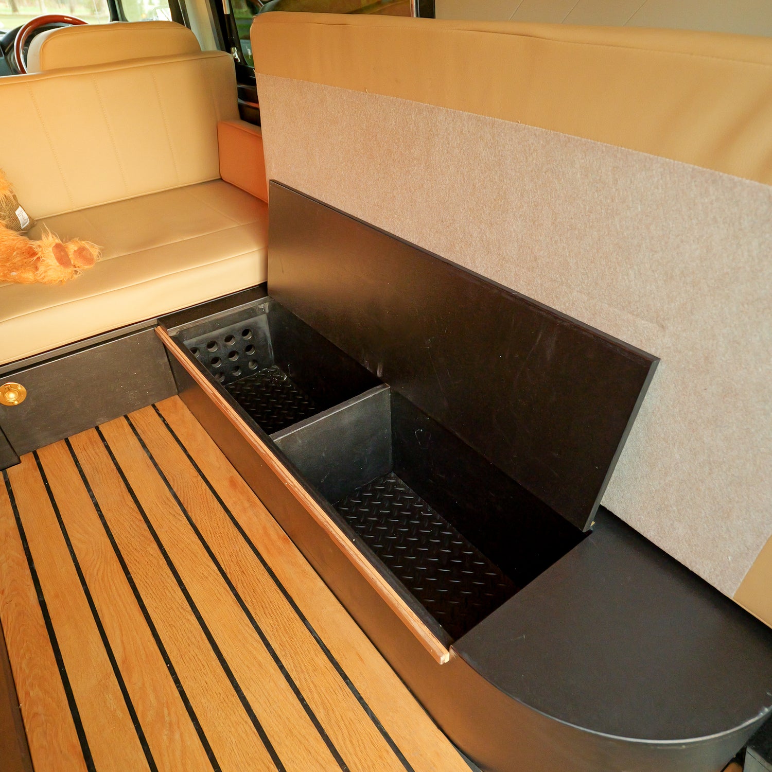 Lisa - Custom Land Rover Defender Campervan