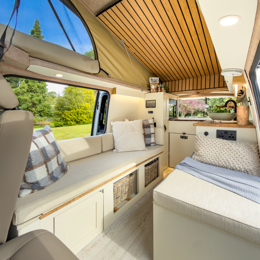 Lucy: Automatic Off-Grid 4 berth Campervan