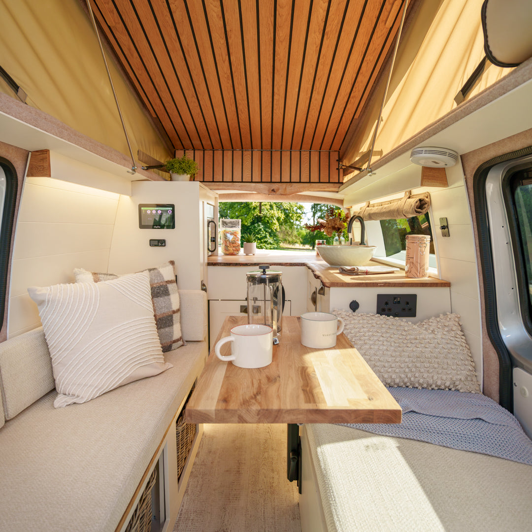 Lucy: Automatic Off-Grid 4 berth Campervan